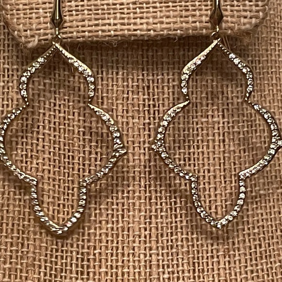 Gold Stella & Dot Quatrefoil Earrings - Picture 5 of 6
